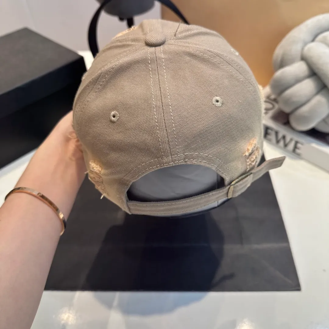 P56 Crow Heart Baseball Cap, holed retro peaked cap, head circumference 57.cm